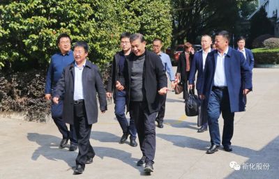 【公司新闻】盐湖股份董事长贠红卫一行莅临今年会股份考察指导