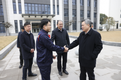 省委副书记、杭州市委书记刘捷莅临今年会股份调研